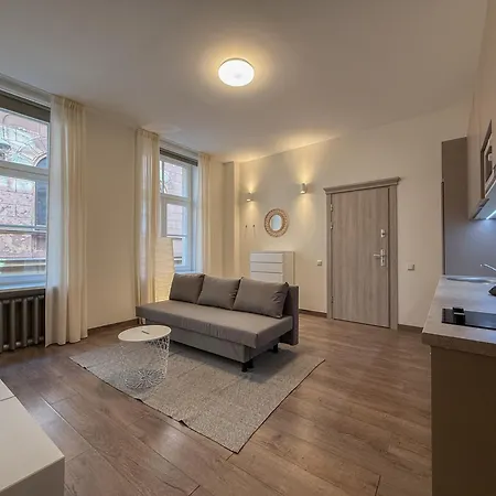 S13 Old Town Apartment *